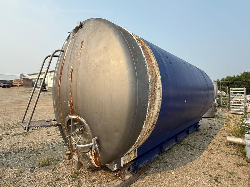 Used 6000 Gallon Holding Tank - #3963