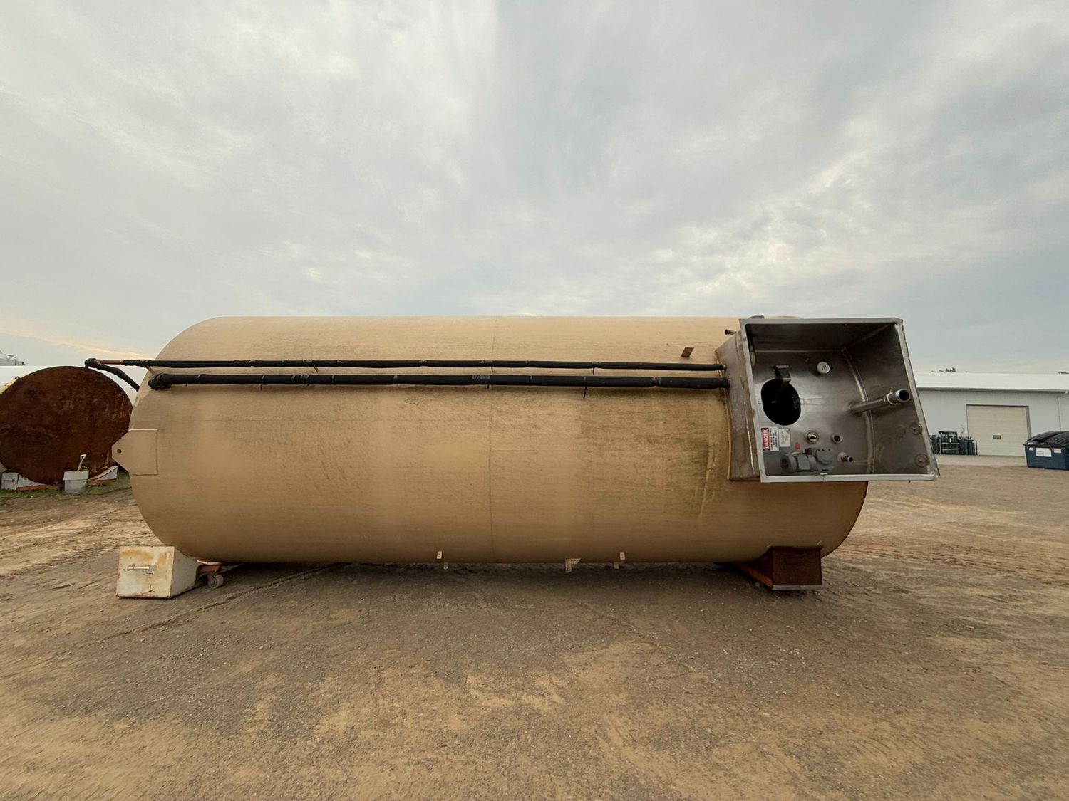 Used 15,000 Gallon Silo - # 3923