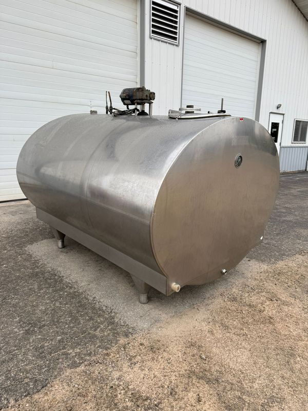 Used Mueller 800 Gallon Tank - # 3998