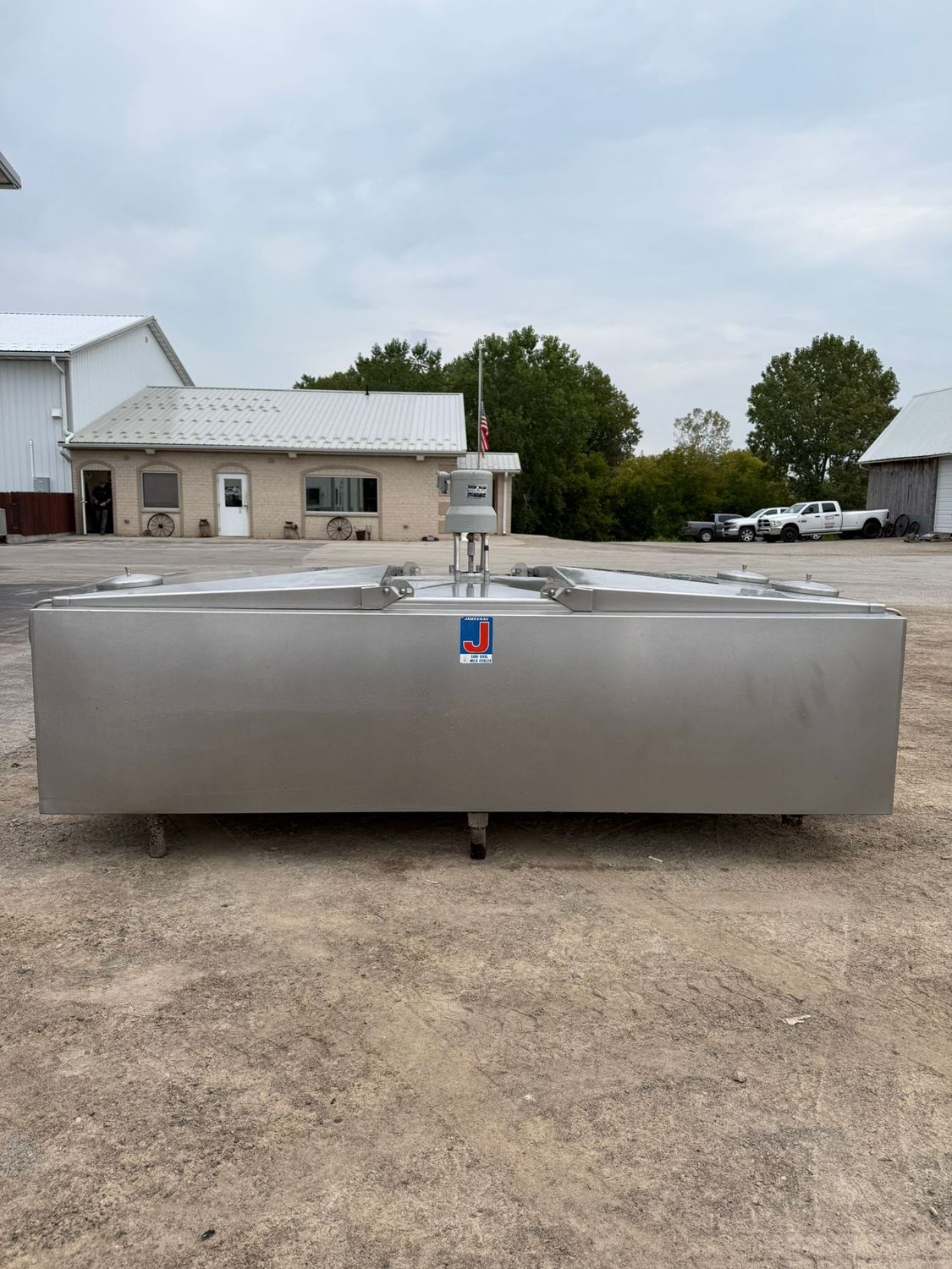 Used 400 Gallon Jamesway - # 4000