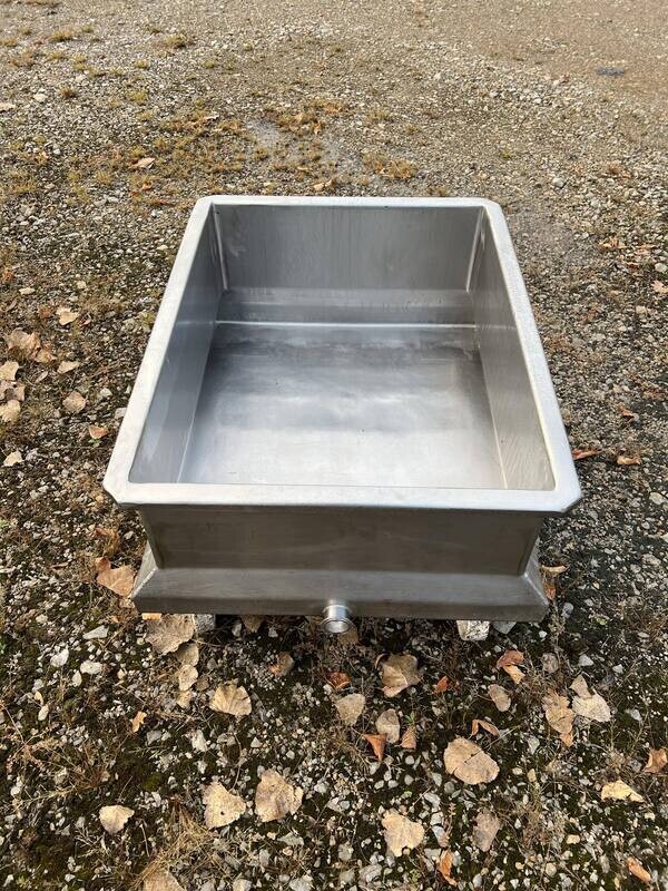 Used Tubs - #3661