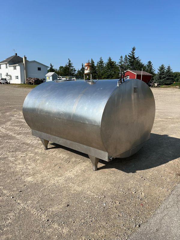 Used 800 Gallon Mueller Tank - # 3795