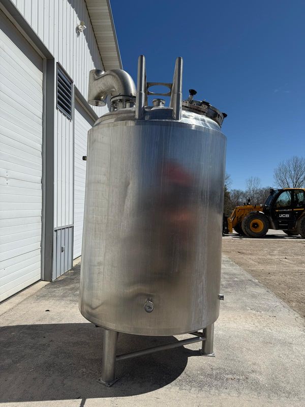 Used 590 Gallon Tank - # 3906