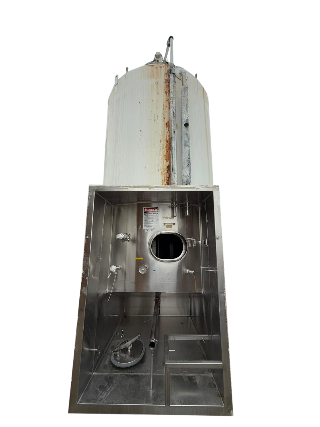 Used 5,000 Gallon Silo - # C0348 Used 5,000 Gallon Silo - # C0348