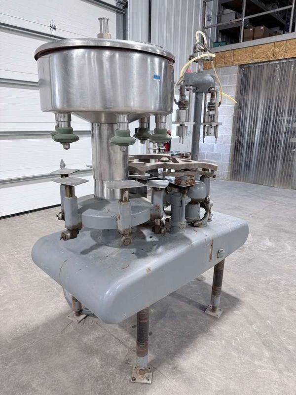 Used 6 Head Filler  # C0353