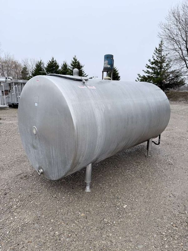 Used 600 Gallon Sunset Tank - # 4088