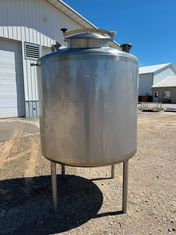 Used 400 Gallon Tank - # 4104