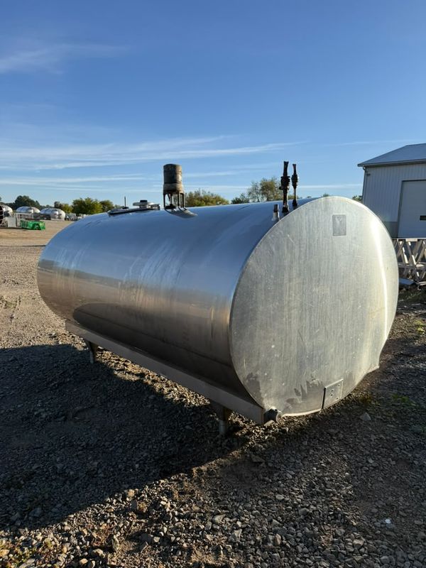 Used 600 Gallon Mueller  - # 4132