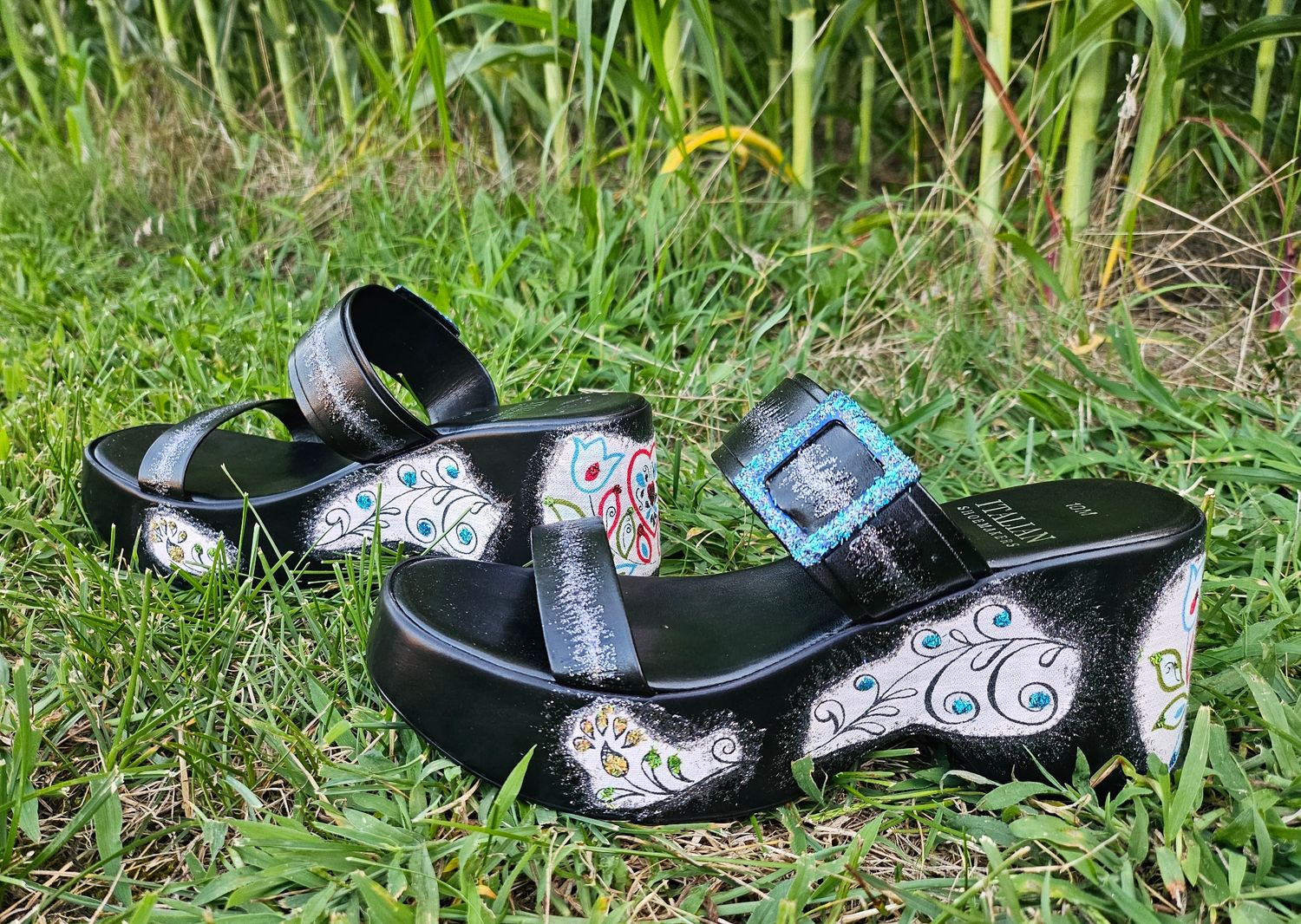 Pa Dutch decorated shoes