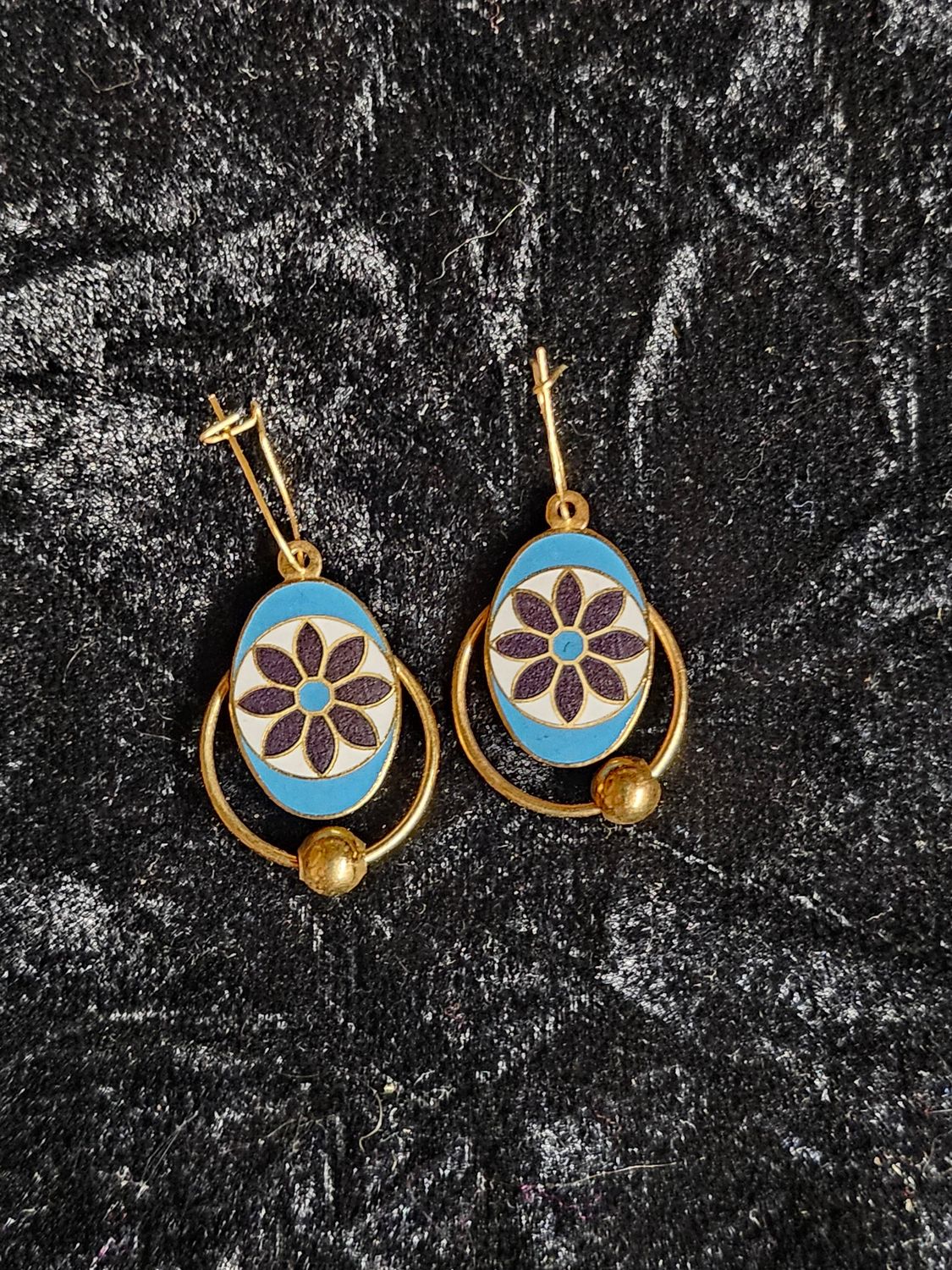 Vintage metal and enamel Pa Dutch purple flower earrings