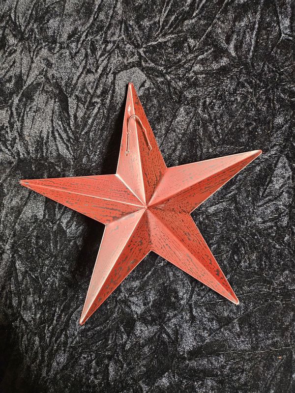 8" Pa Dutch Red metal house star