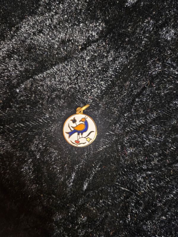 Vintage Distelfink enamel pendent