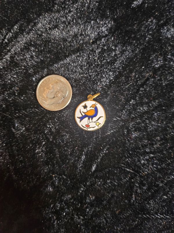 Vintage Distelfink enamel pendent