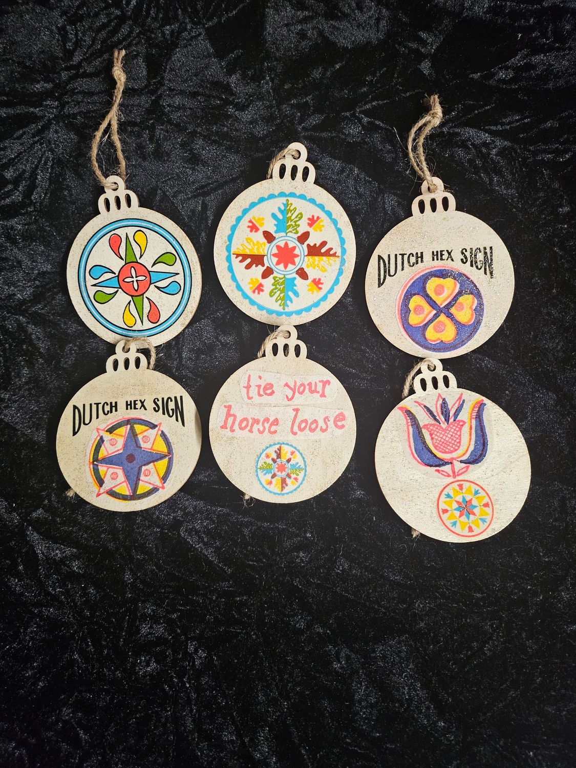 Handmade hex sign and Pa Dutch design Christmas orniment 3&quot;