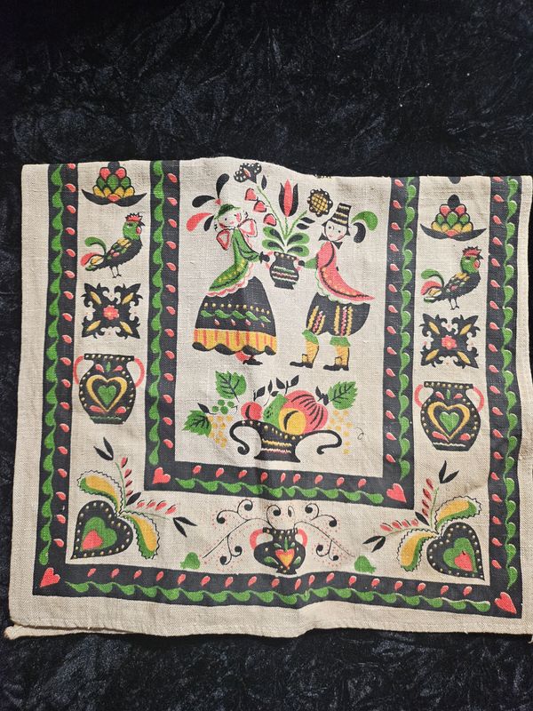 Vintage Pa Dutch kitchen tea towel