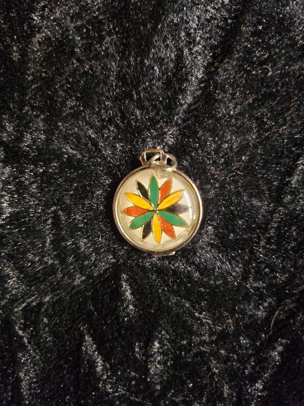 Vintage 12 Point Rosette pendent