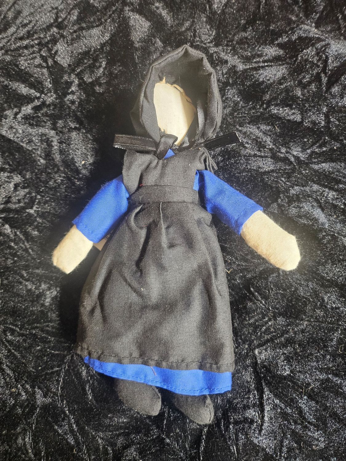 Faceless Amish Doll