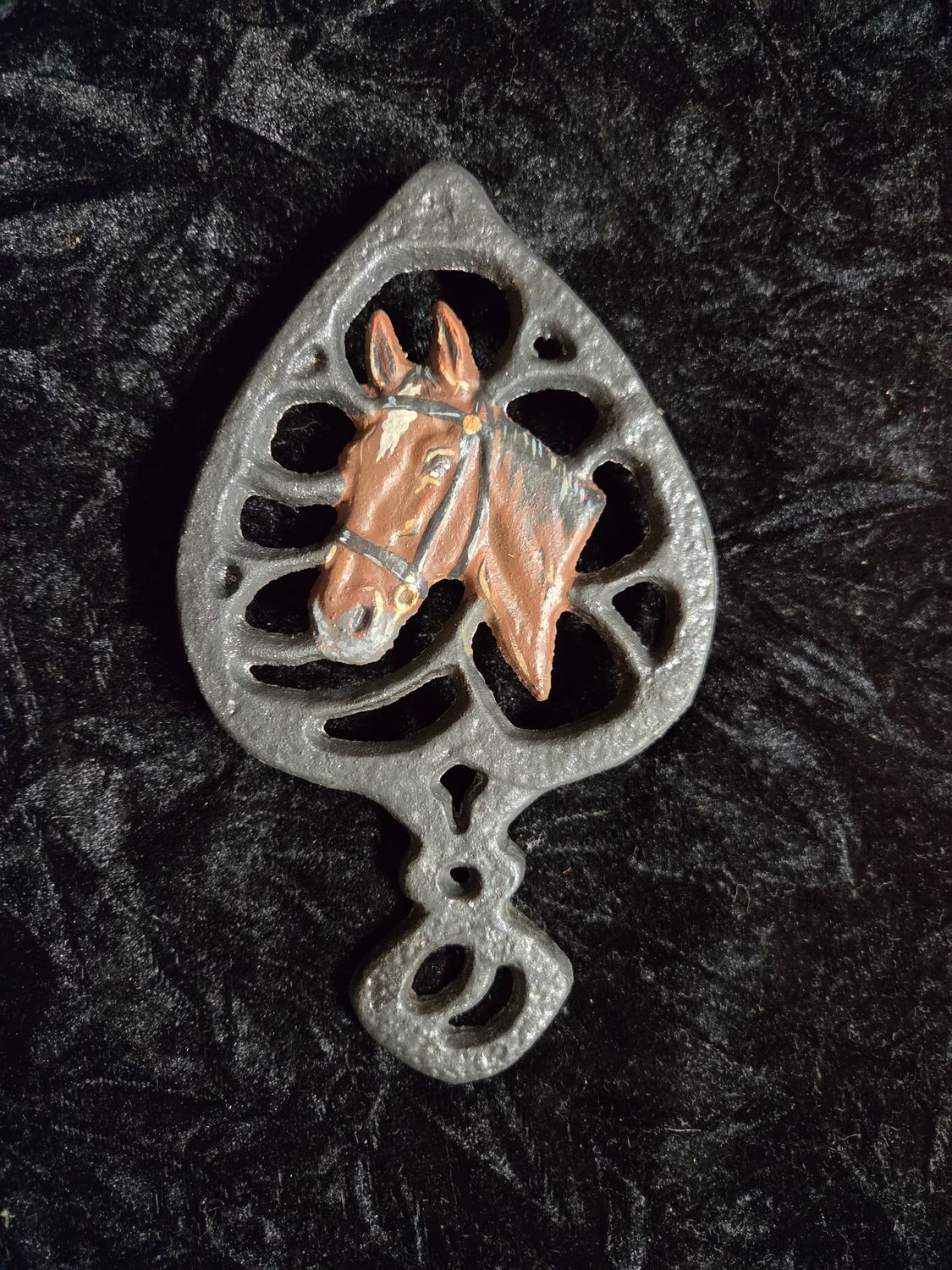 Vintage handpainted Pa Dutch horse head iron trivet