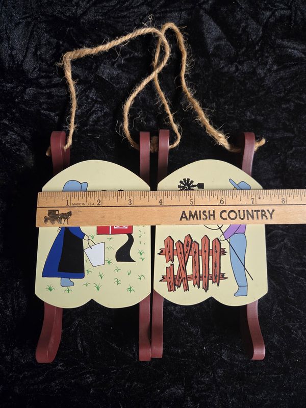 Amish decorative wooden sleigh set