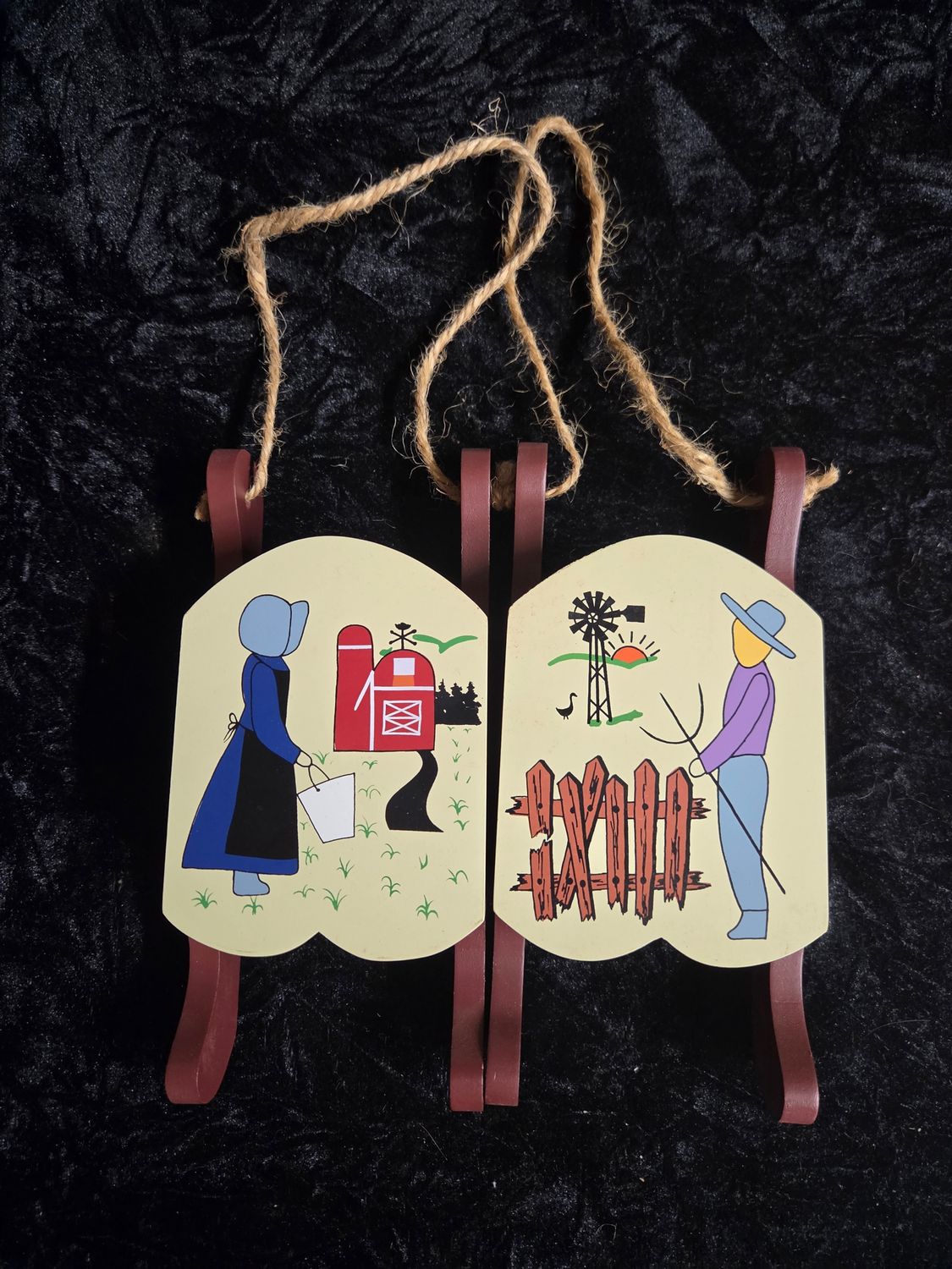 Amish decorative wooden sleigh set