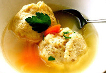 chicken soup with carrots, celery, and home made matzo balls [pint] serves 1