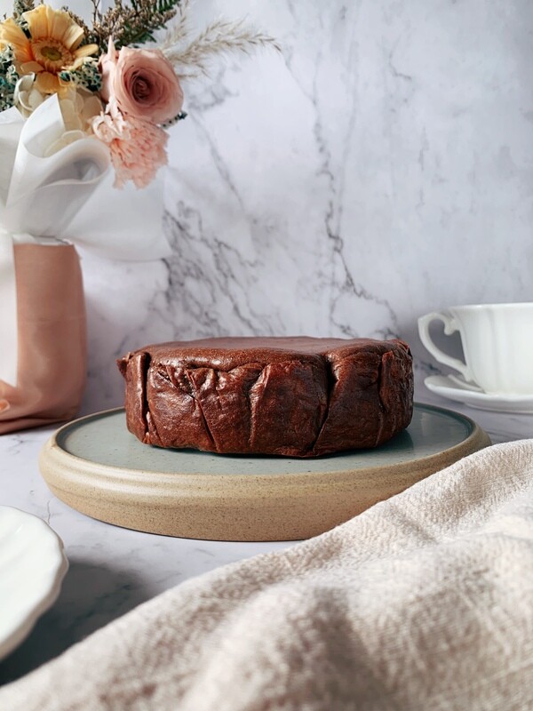 6 Inch Chocolate Basque Cheesecake