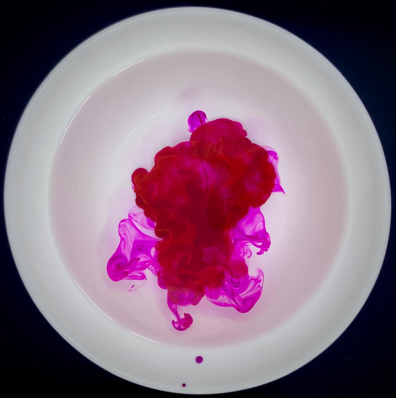 Vibrant pink liquid lab color (15 ml)