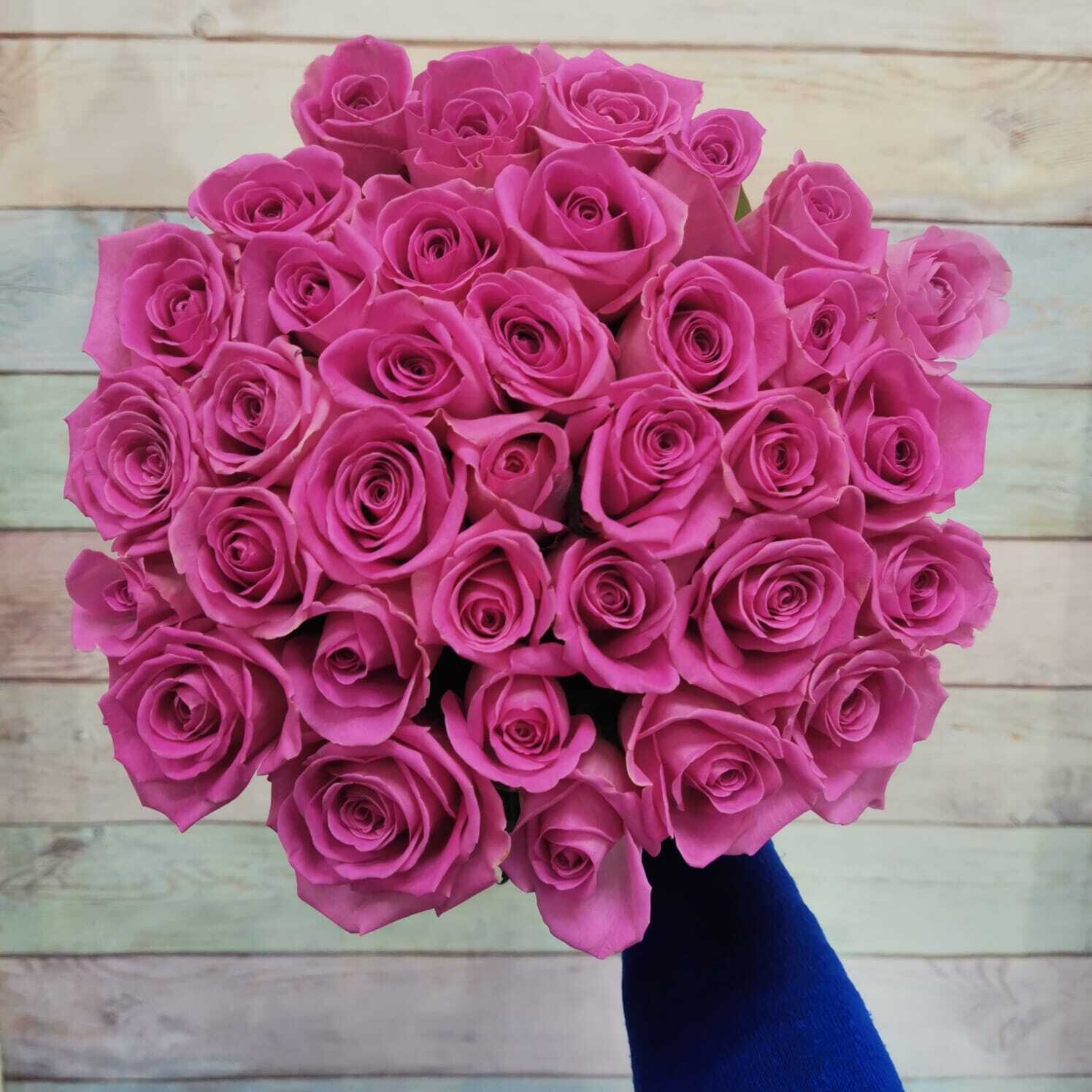 35 розовых роз кения Аква