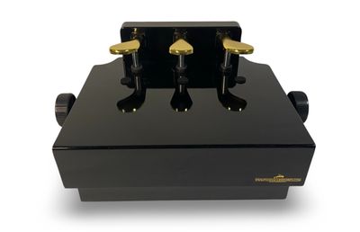 Pedaalverhogers voor kinderen en kleinere pianisten, voor comfortabel gebruik van pianopedalen – pianoaccessoires.com