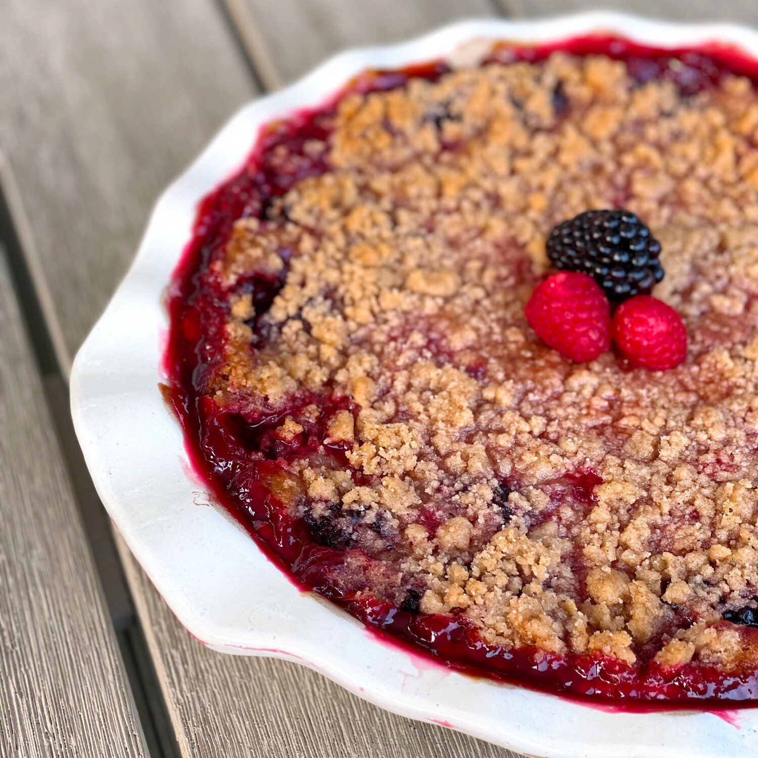 Berry Crumble Pie
