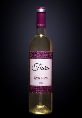 Tiara Semidulce 70 cl.