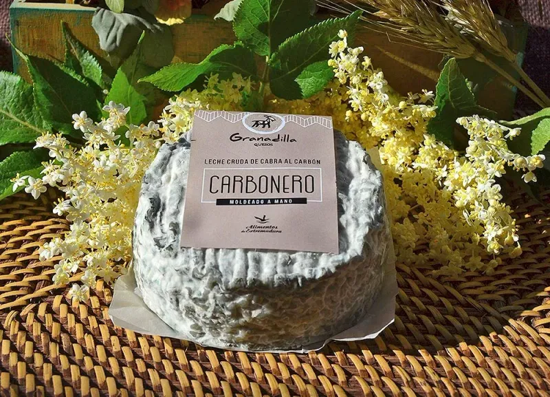 QUESO CARBONERO