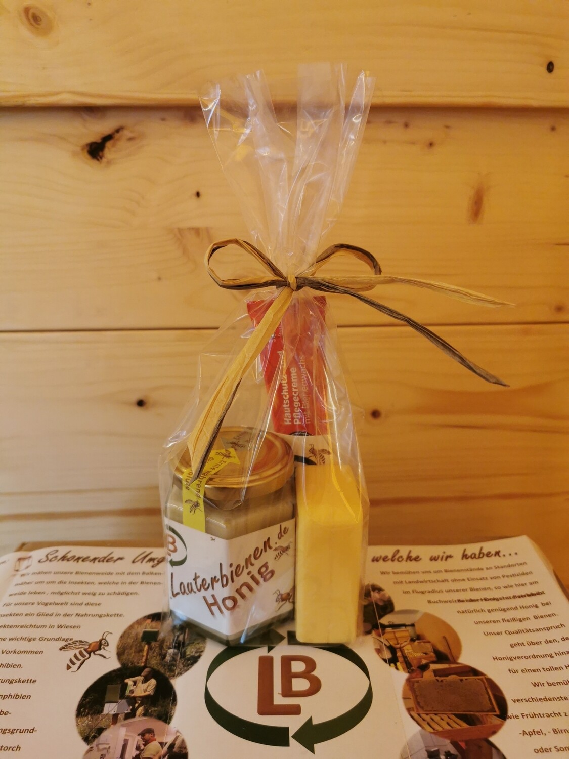 Pflege Honig-set,  Honigseife, Lindesa rot , Honig während der Rapsblüte
