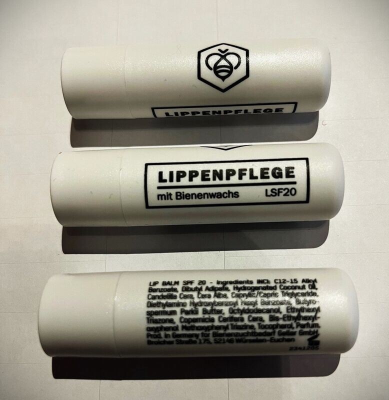 Lippenpflegestift mit Bienenwachs und UV-Schutz Faktor 20, (4,7 g) Lippenpflegestift mit Bienenwachs und UV-Schutz Faktor 20, (4,7 g)