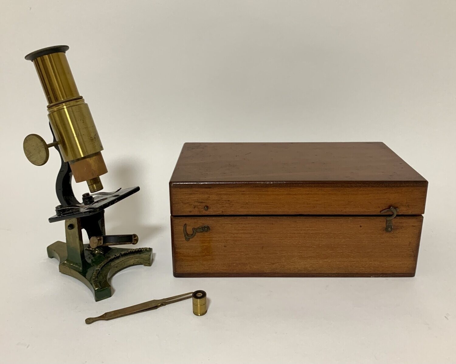 Universal Household Microscope