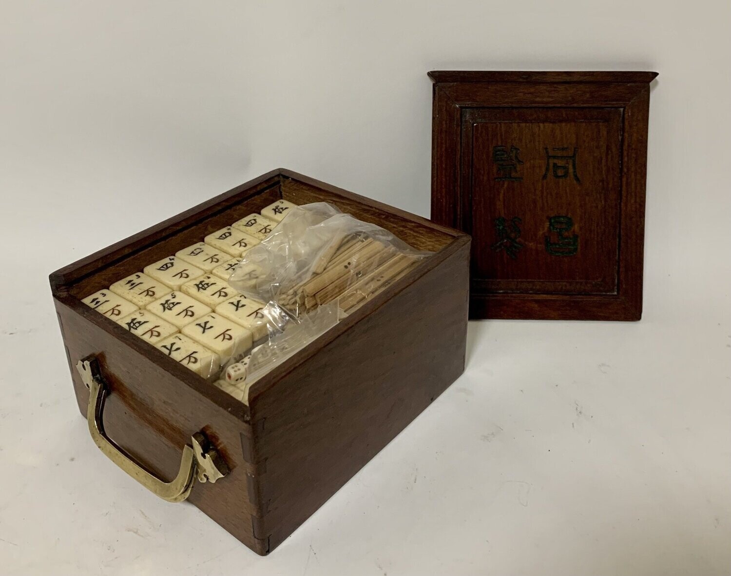 Antique Bone & Bamboo Mahjong Set