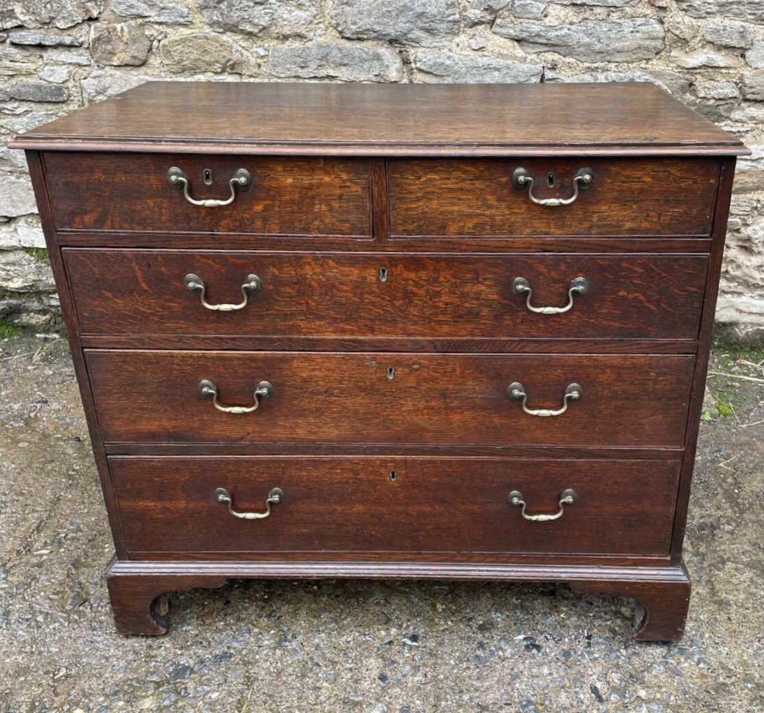 Georgian Oak Chest of Drawers