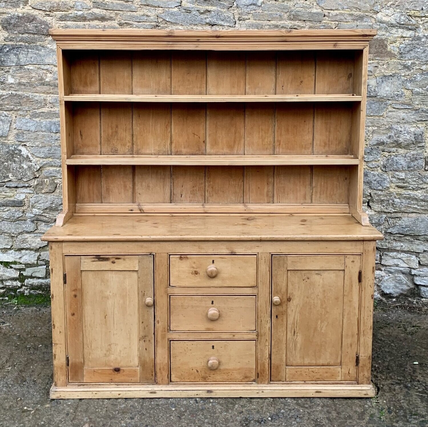 Victorian Pine Dresser
