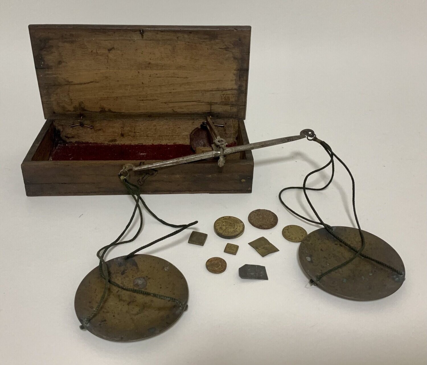 Antique Georgian Travelling Apothecary Scales