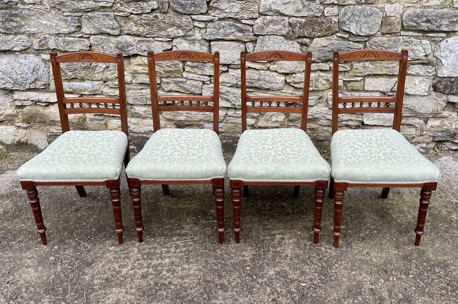 Set of 4 Aesthetic Style Dining Chairs