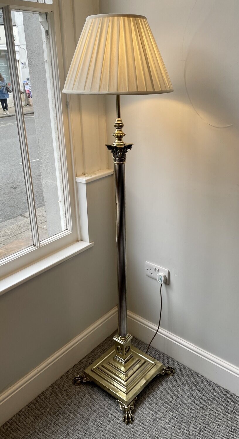 Antique Brass Telescopic Corinthian Column Lamp