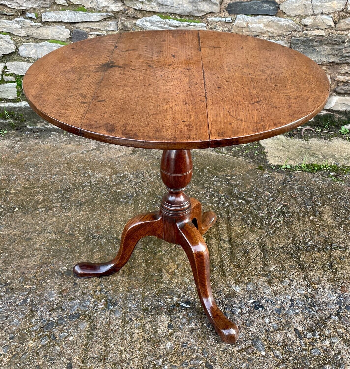 ​Georgian Oak Tilt Top Occasional Table