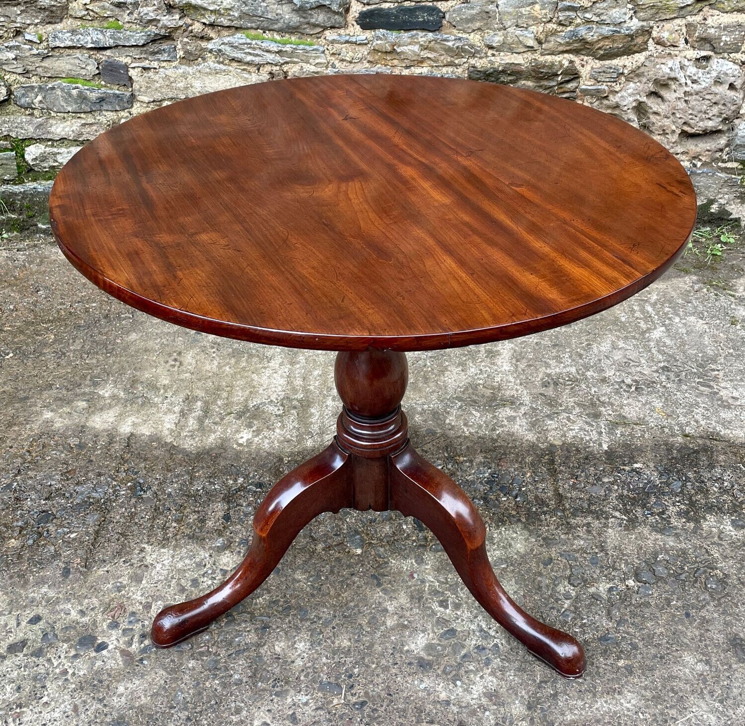 Georgian Mahogany Tilt Top Table