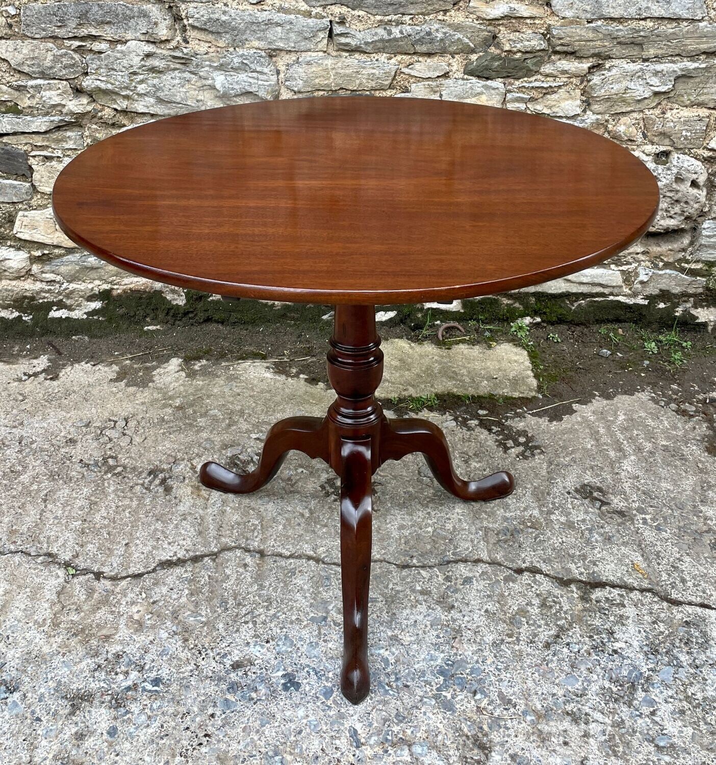 Georgian Mahogany Tilt Top Table