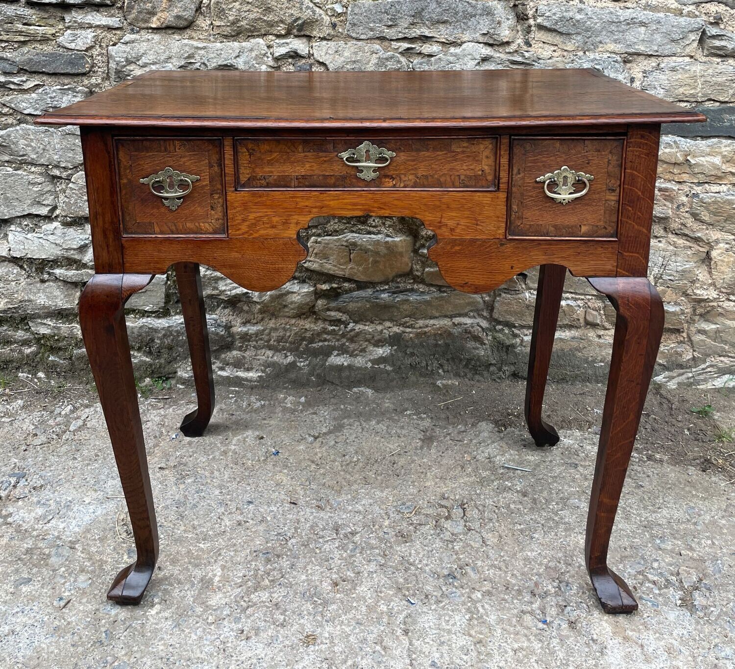 Georgian Oak Crossbanded Lowboy