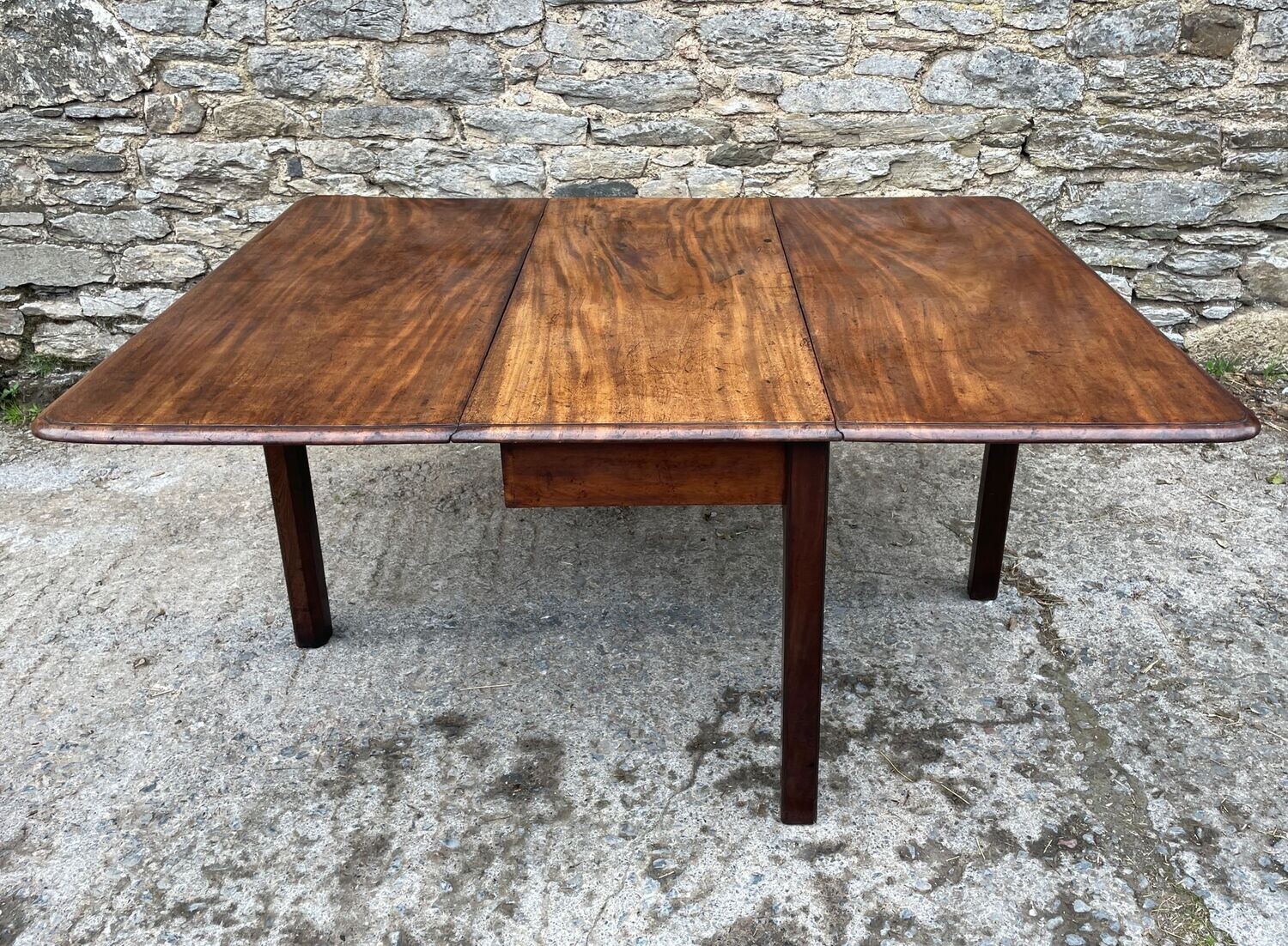 George III Mahogany Gateleg Dining Table