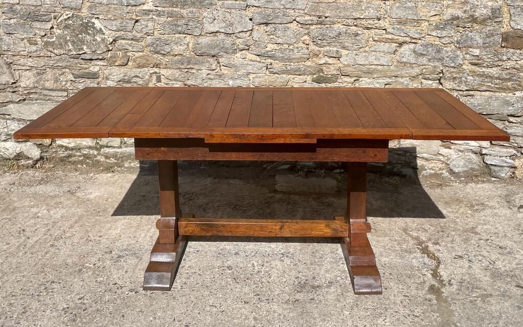 Antique Oak Extendable Draw-Leaf Table