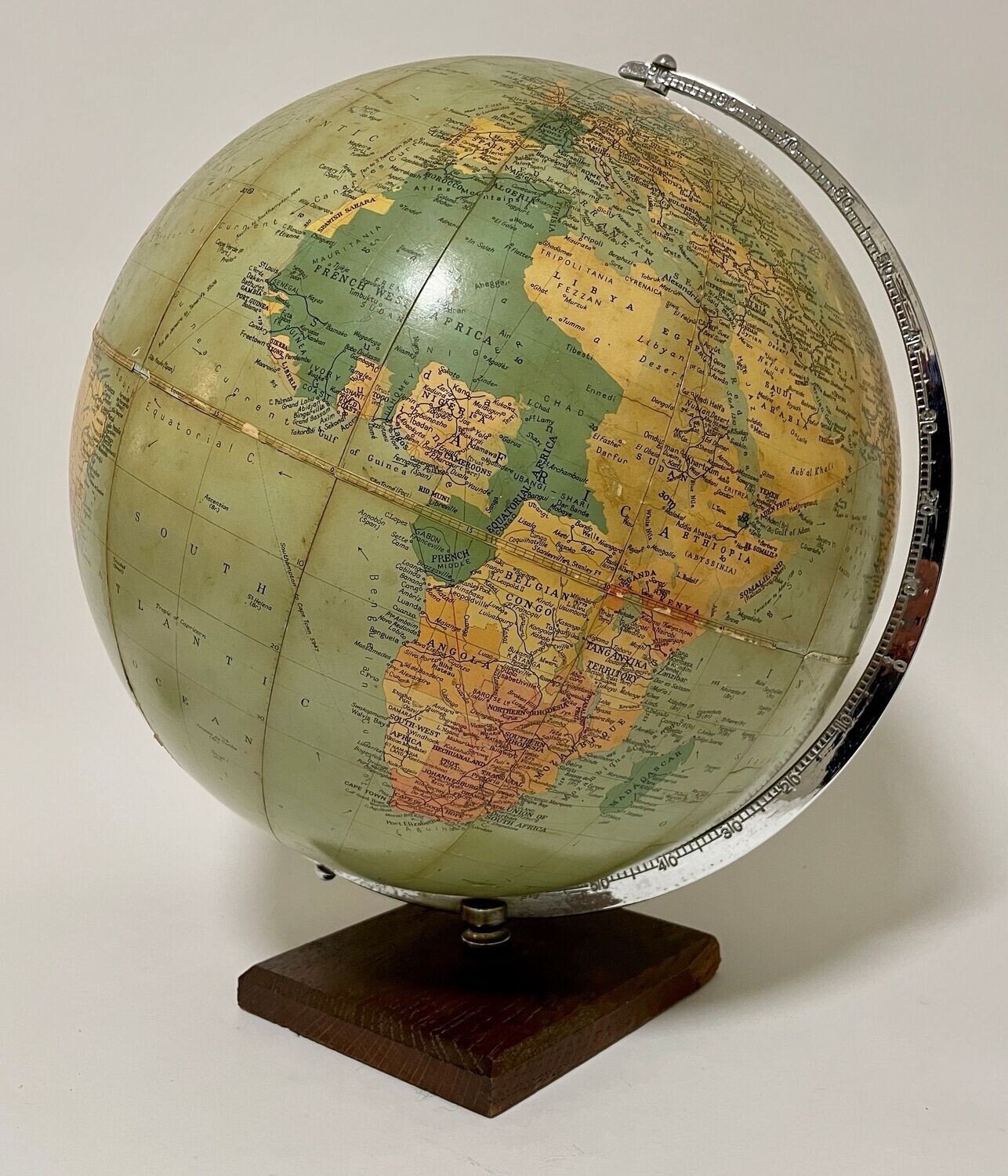 Vintage Philips Challenge Globe