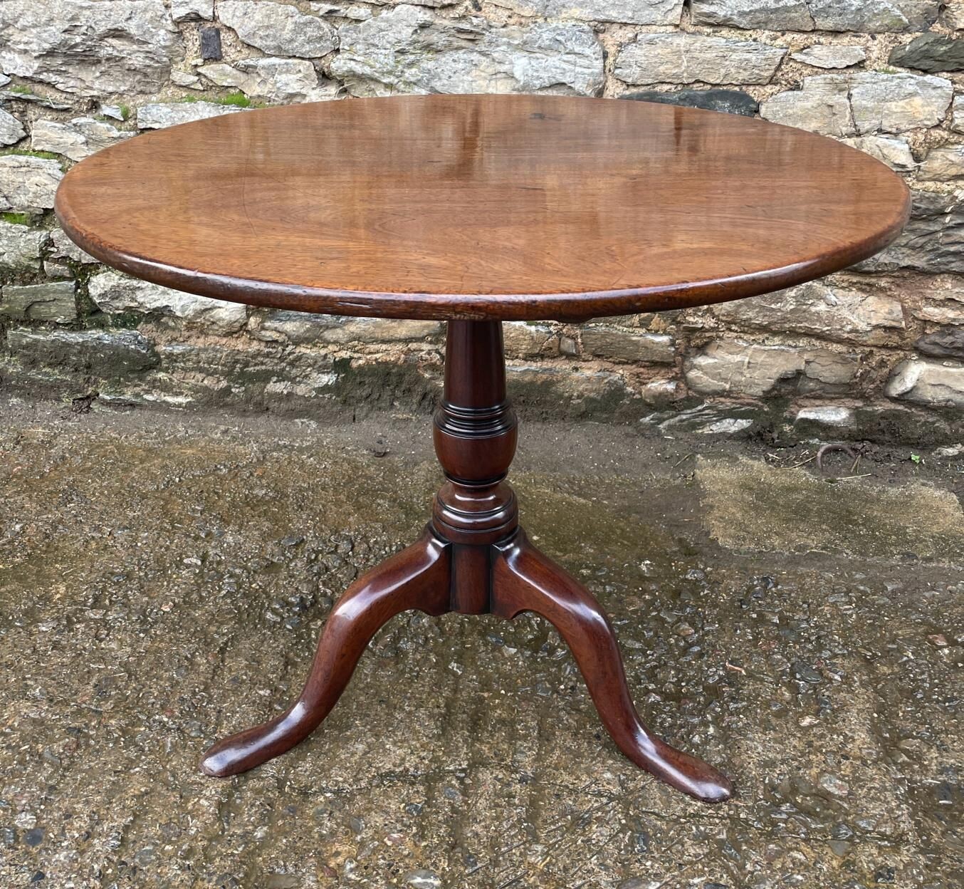 Georgian Mahogany Tilt-Top Occasional Table