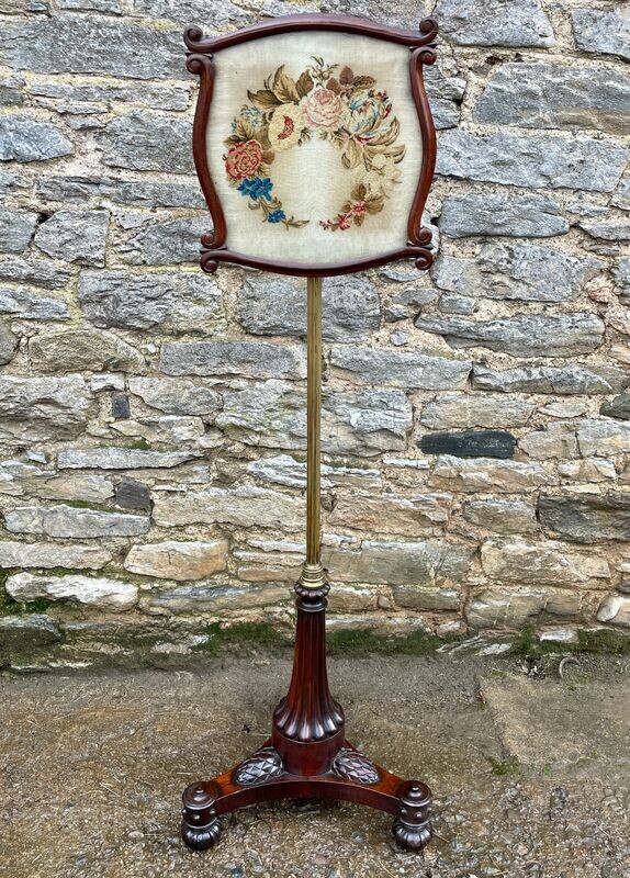 Regency Rosewood Pole Screen